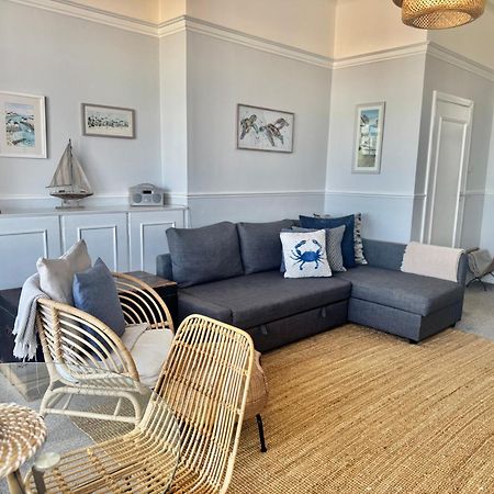 A View Of The Bay- Panoramic Sea Views- Sleeps 4 Apartment Westgate-on-Sea Bagian luar foto