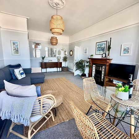 A View Of The Bay- Panoramic Sea Views- Sleeps 4 Apartment Westgate-on-Sea Bagian luar foto