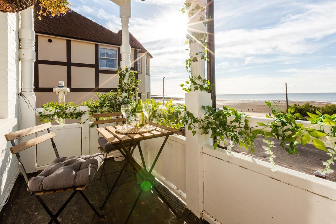 A View Of The Bay- Panoramic Sea Views- Sleeps 4 Apartment Westgate-on-Sea Bagian luar foto