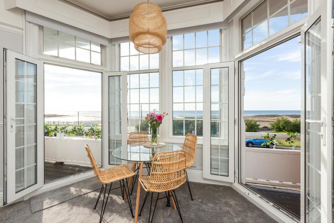 A View Of The Bay- Panoramic Sea Views- Sleeps 4 Apartment Westgate-on-Sea Bagian luar foto