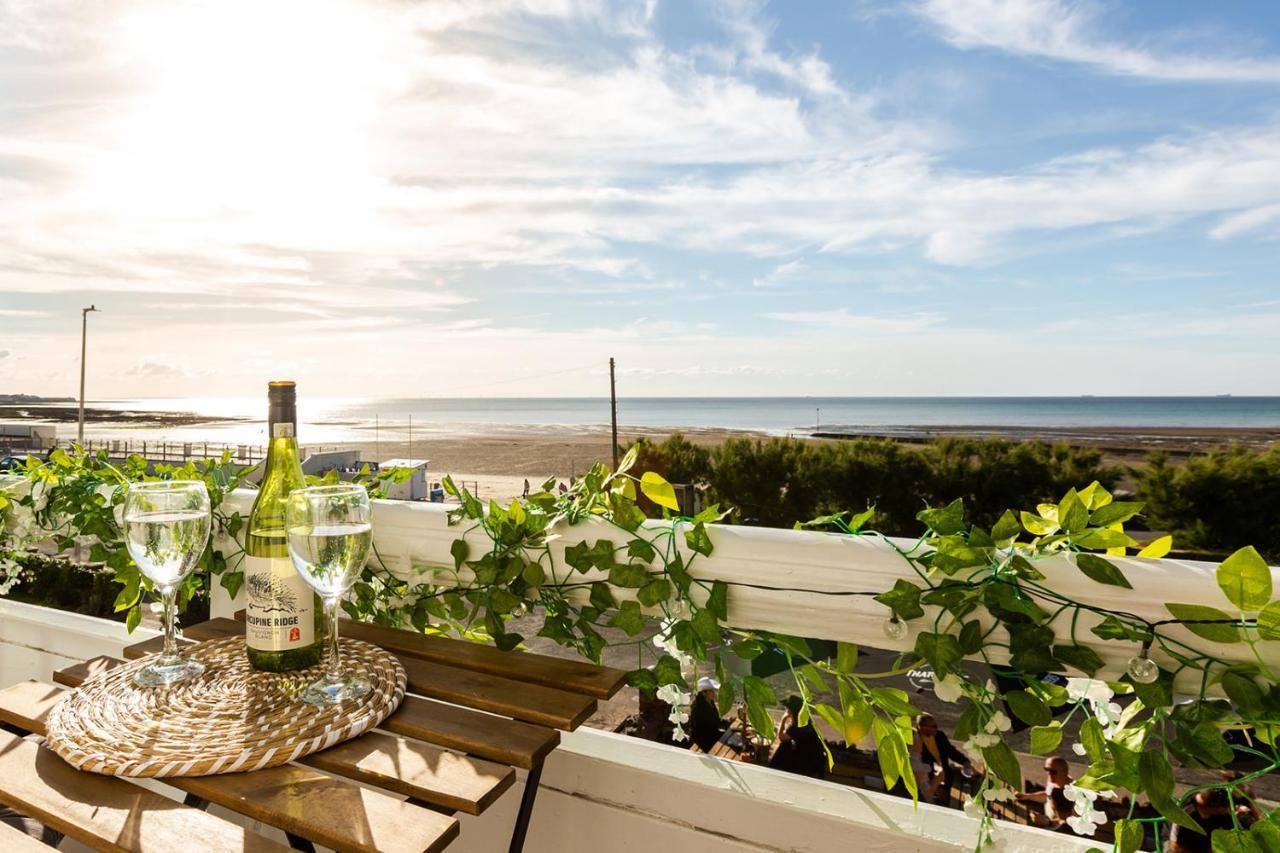 A View Of The Bay- Panoramic Sea Views- Sleeps 4 Apartment Westgate-on-Sea Bagian luar foto