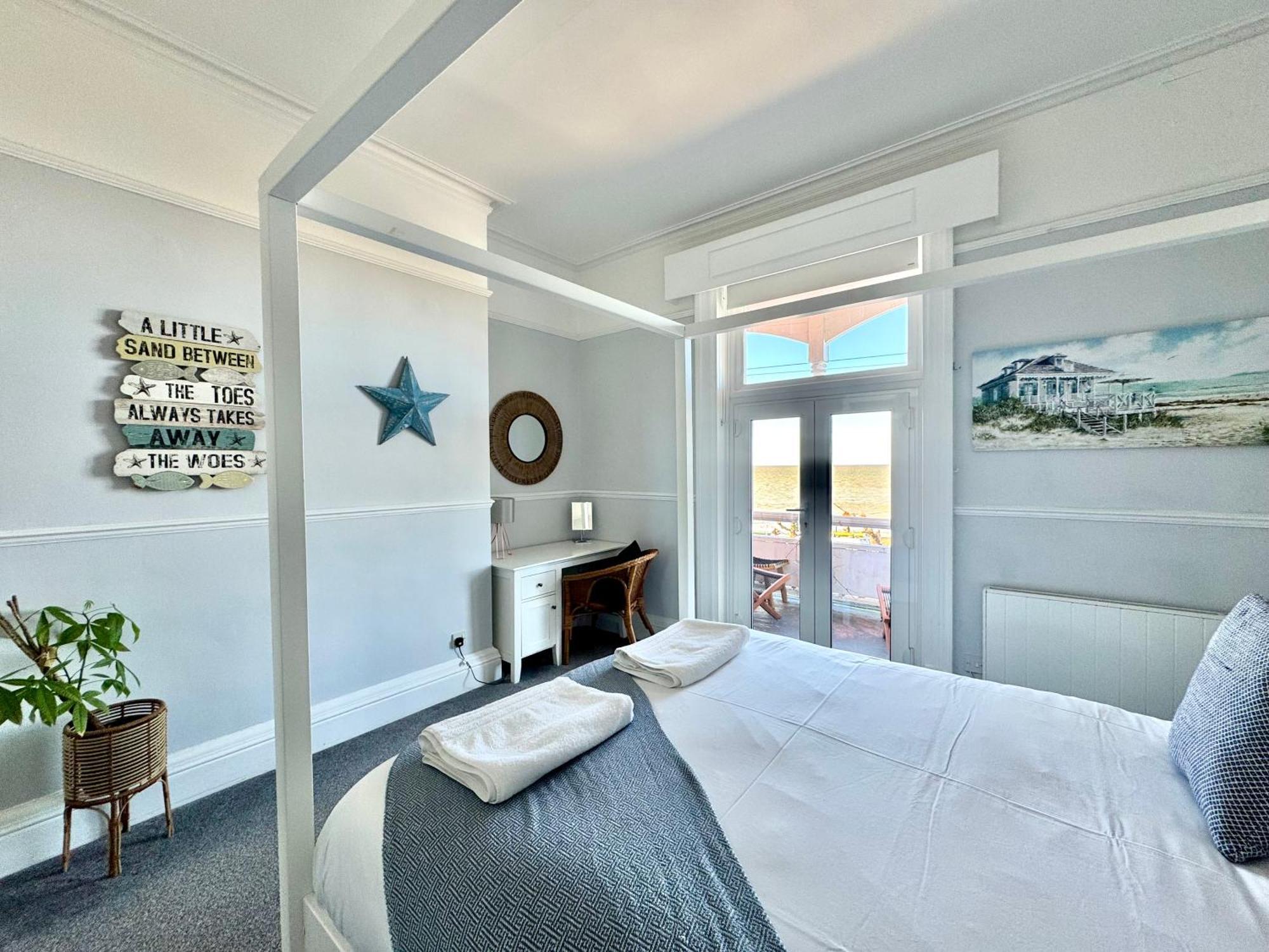 A View Of The Bay- Panoramic Sea Views- Sleeps 4 Apartment Westgate-on-Sea Bagian luar foto